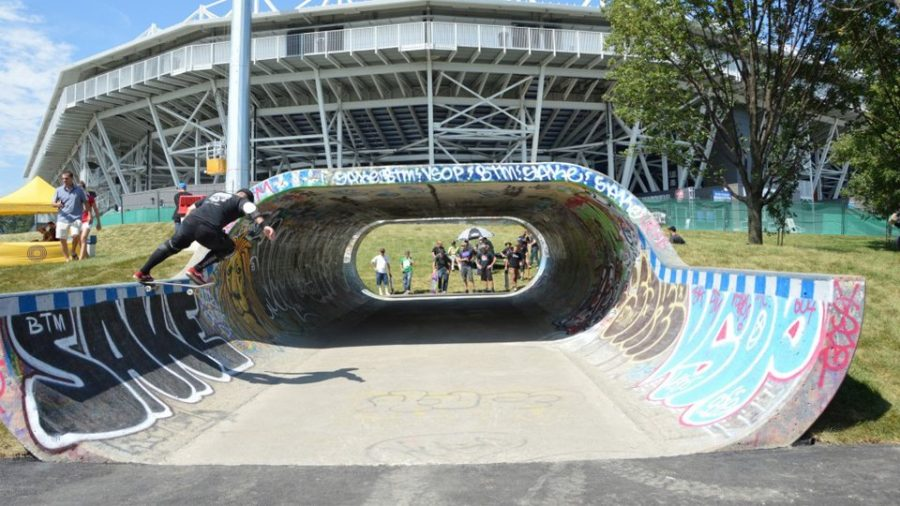 sk8verse's tweet photo. building the Montreal peace pipe in the Metaverse rn https://t.co/8YlE9tBmpA