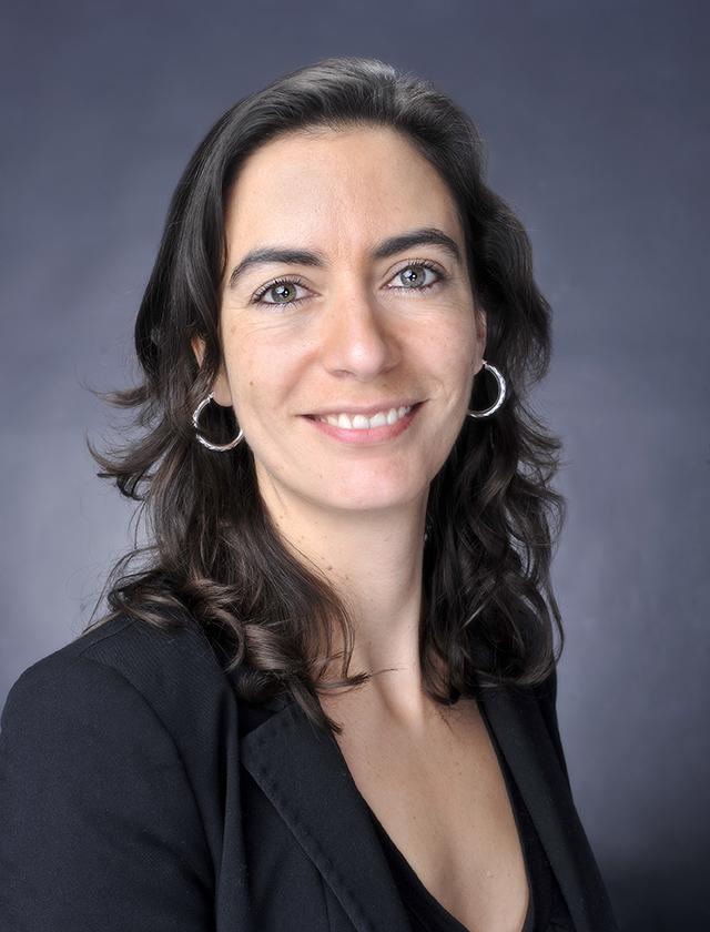 CUE_UofT's tweet photo. #CUEspotlight: Meet @MarneyIsaac, Prof. @UTSC. Her research provides mechanistic insights into the ecological principles that govern the functioning of diversified agroecosystems. Read more: https://t.co/ndH71gkzSB #NutrientCycles #Agrobiodivesrity #PlantStrategies https://t.co/XarI2AhXKG