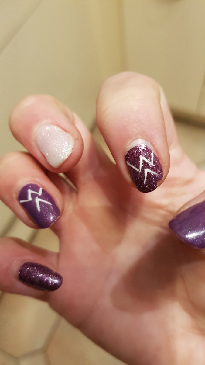 MaryPivoteau45's tweet photo. To the tips of the nails
#jusquauboutdesongles
#manicure
#WAforever https://t.co/EnBHR3A7Uj