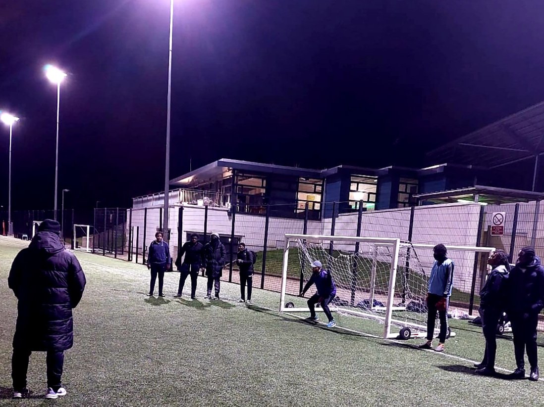 MPSGreenwich's tweet photo. PC Darren had a stint in goal during the @CAFCTrust Premier League Kicks tournament on a chilly night at @SCThamesmead! #SEYouthEngagementTeam https://t.co/veL6hhkVgA