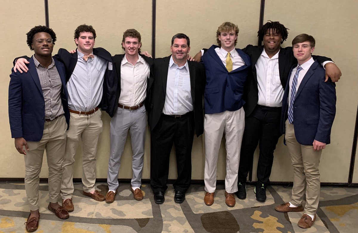 These guys clean up well !!
Great All Star Luncheon today
Proud of these Dragons &amp; ready for another game with them.
All Star game at 2:30pm tomorrow-MUS
#DragonNation