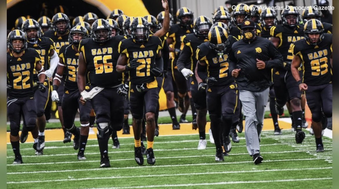 Extremely blessed to receive an Division 1 HBCU offer from the University of Arkansas Pine Bluff🦁‼️ <a href="/CoachRoberson55/">Deion Roberson</a>