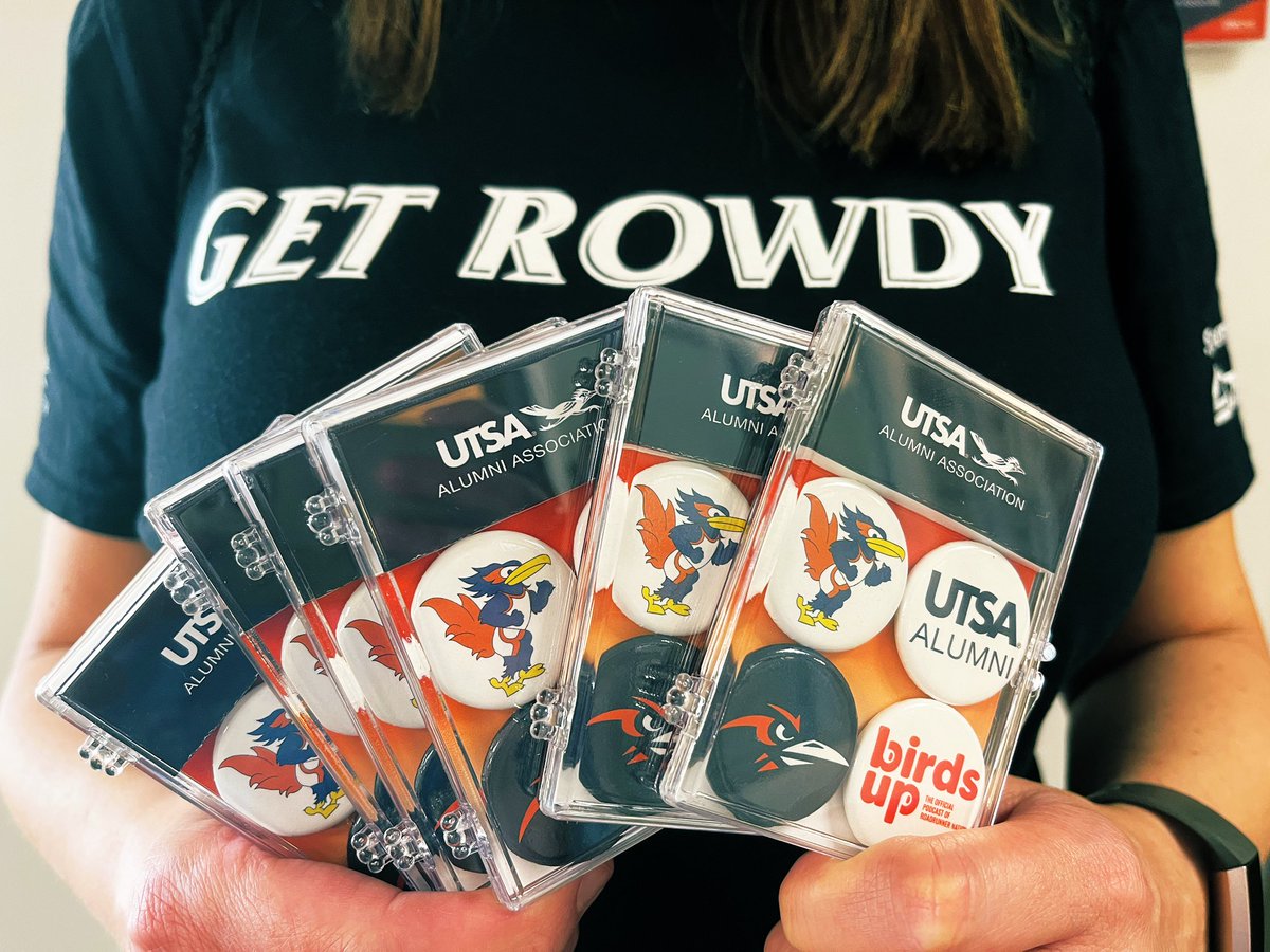UTSAAlumni's tweet photo. On the 7th day of Alumni Cheer, my association sent to me...

6 #UTSAAlumni magnet packs!

Follow, RT, and tag a friend to be eligible to receive a gift and spread some holiday cheer🎁🤙 (1 per winner) https://t.co/cluQBhiGsQ