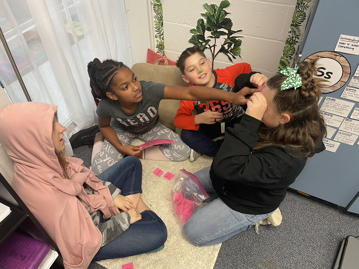 Mrs_K_Scrib's tweet photo. Academic vocabulary “heads up” game! A fun way to fit in the tricky STAAR lingo. #staarvocab #collaborative https://t.co/nNLQG8NyJY