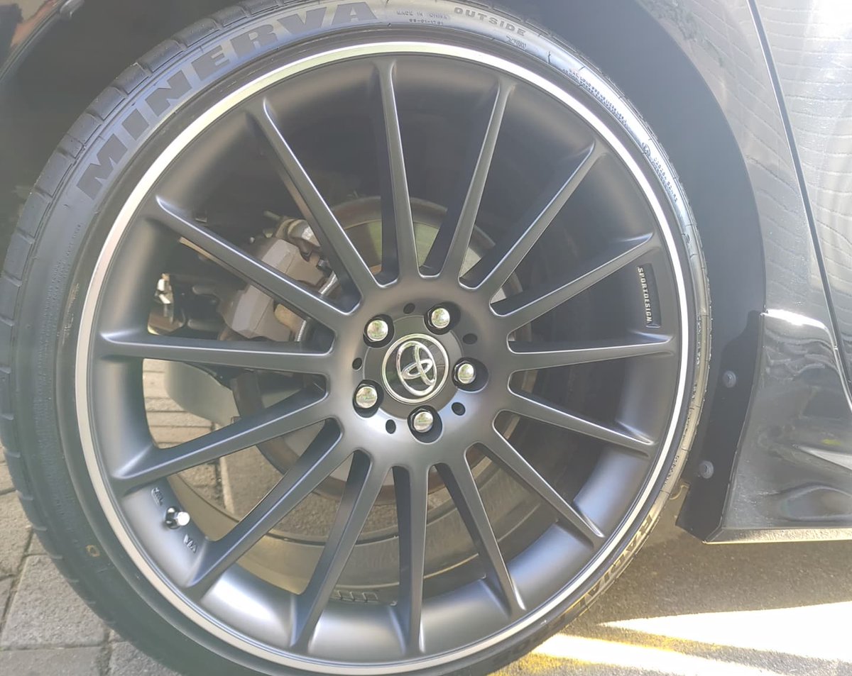 4mini_APE's tweet photo. 純正オプション風に見えるかな？😂
車綺麗にして、一目惚れして買ったホイールに交換した https://t.co/vRPocD7yHq