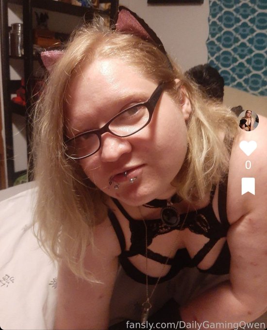 Hai there!!  #catgirl #furry https://t.co/FQNOr5eOtd<a href="/tag/catgirl"class="tags">#catgirl</a><a href="/tag/furry"class="tags">#furry</a>