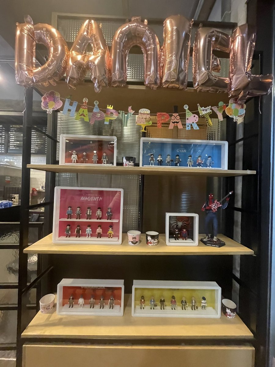 RingringADaniEl's tweet photo. @Flying_h_d @dankerbot 님의 콜라보❤️
넘나 행복쓰... 다니엘 생일맞이 🎉🎁
컵홀더 행사 준비해주셔서 감사합니다.
고생하셨어요👀❤️
#강다니엘 #ColorsofDaniel #KANGDANIEL https://t.co/6Qdn3LUGBT