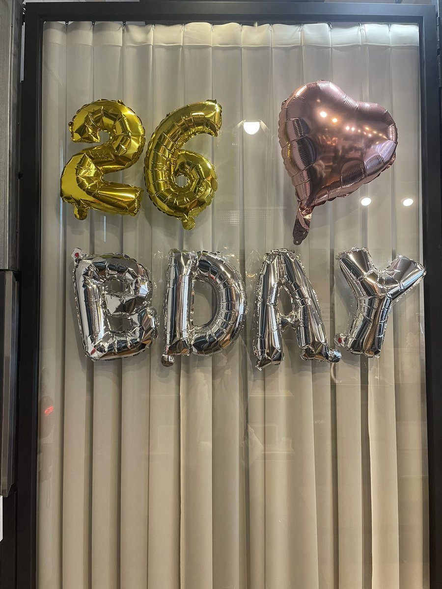 RingringADaniEl's tweet photo. @Flying_h_d @dankerbot 님의 콜라보❤️
넘나 행복쓰... 다니엘 생일맞이 🎉🎁
컵홀더 행사 준비해주셔서 감사합니다.
고생하셨어요👀❤️
#강다니엘 #ColorsofDaniel #KANGDANIEL https://t.co/6Qdn3LUGBT