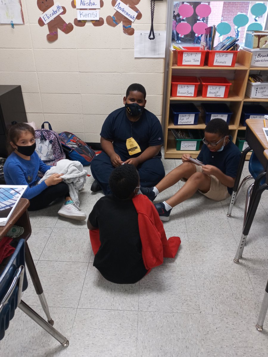 tljackson7's tweet photo. CKLA Unit 5 Light and Sound: Lesson 3 "Who Am I" Activity - 3rd Grade...group activity #TeamCaraway https://t.co/tdLTrCPUEY