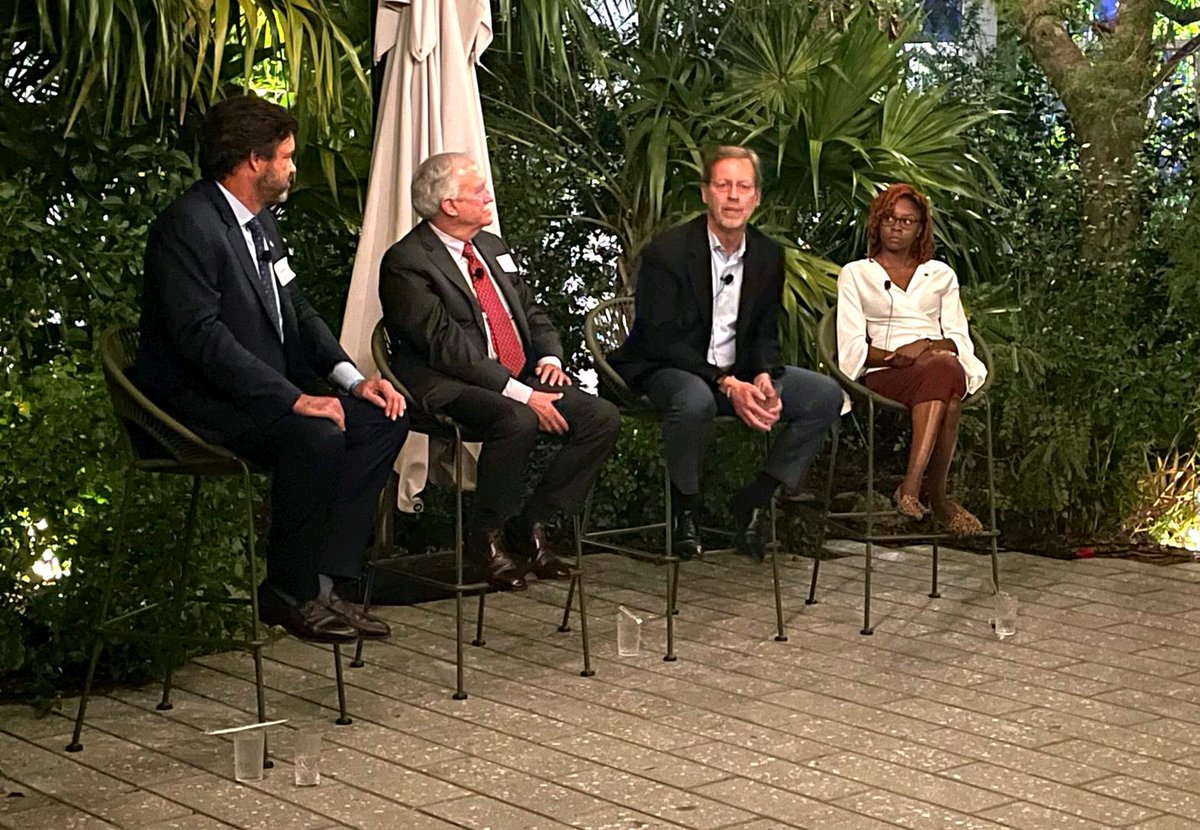 go2events's tweet photo. @AspenInstitute at the Rubell Family Collection with co-founder Mike Bezos. https://t.co/7fHd86LsYL