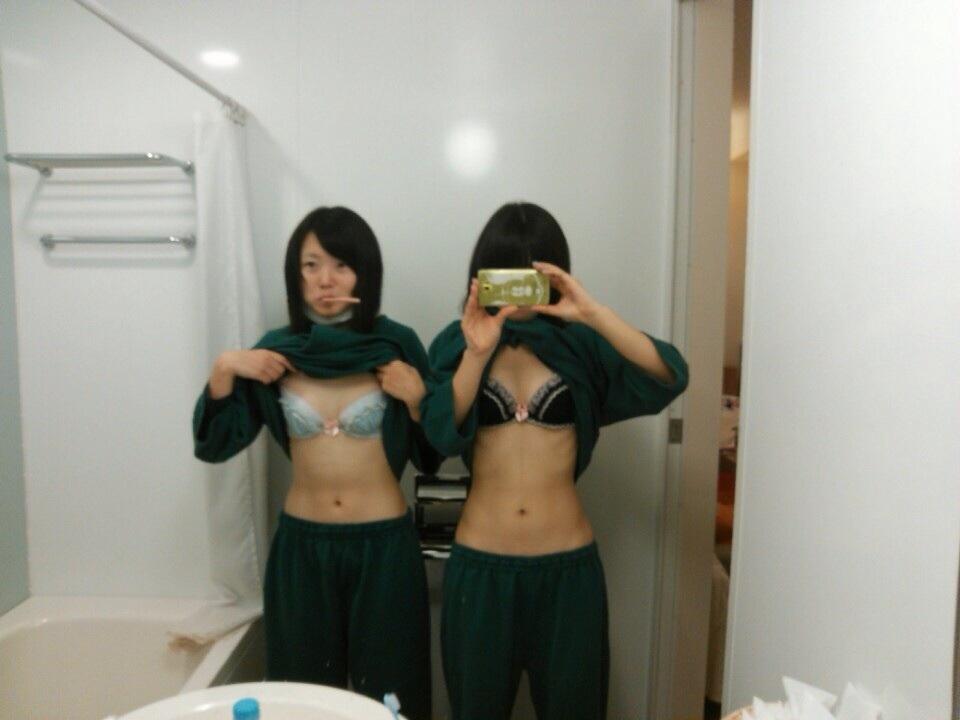 eroohuzake's tweet photo. 体育着女子のおふざけエロであります。
#おふざけ　#悪ノリ　#おふざけエロ　#ノリエロ https://t.co/LD96wpTpSZ