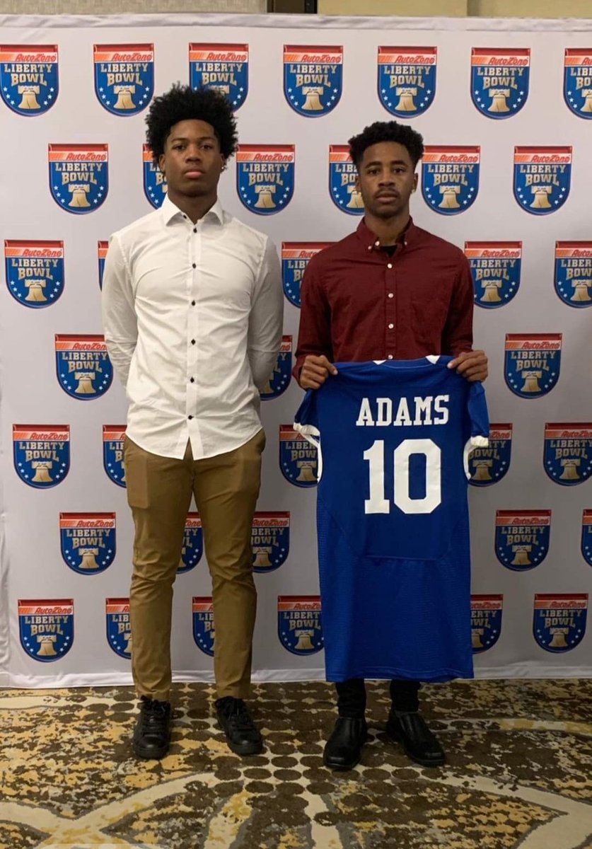 ashaqueta's tweet photo. So proud of our boys,@JosephAdams2022 and @TylonNash1! The 2021 High School All Star Football game will be held 12/11/2021 @2:30pm.
Location: Memphis University School
We hope to see you guys there! Also, the game will be aired on @CW30Memphis and @Sports56WHBQ! https://t.co/WjQRvRhJ5p