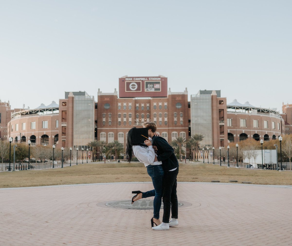 Felixx_Feliciss's tweet image. Did the damn thing 🎓🍾 #fsu2021