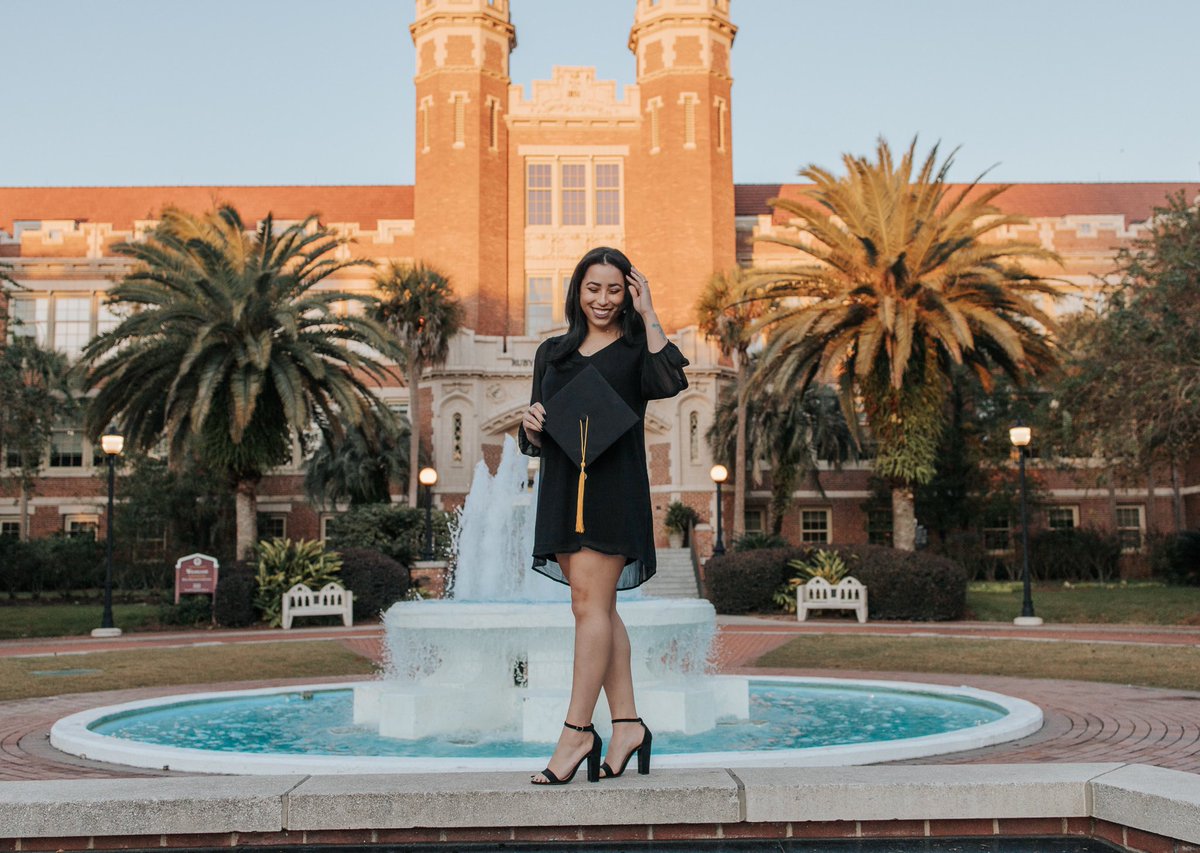 Felixx_Feliciss's tweet image. Did the damn thing 🎓🍾 #fsu2021