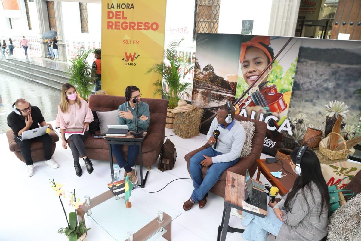 GobCauca's tweet photo. 🎙️A través de @WRadioColombia - #RegionesW le contamos al País todas potencialidades que tiene nuestro Cauca, y como desde el Plan de Desarrollo Dep. #42MotivosParaAvanzar le apostamos al fortalecimiento de la economía rural, el turismo y la identidad cultural de nuestros pueblos https://t.co/K5227WF4HX