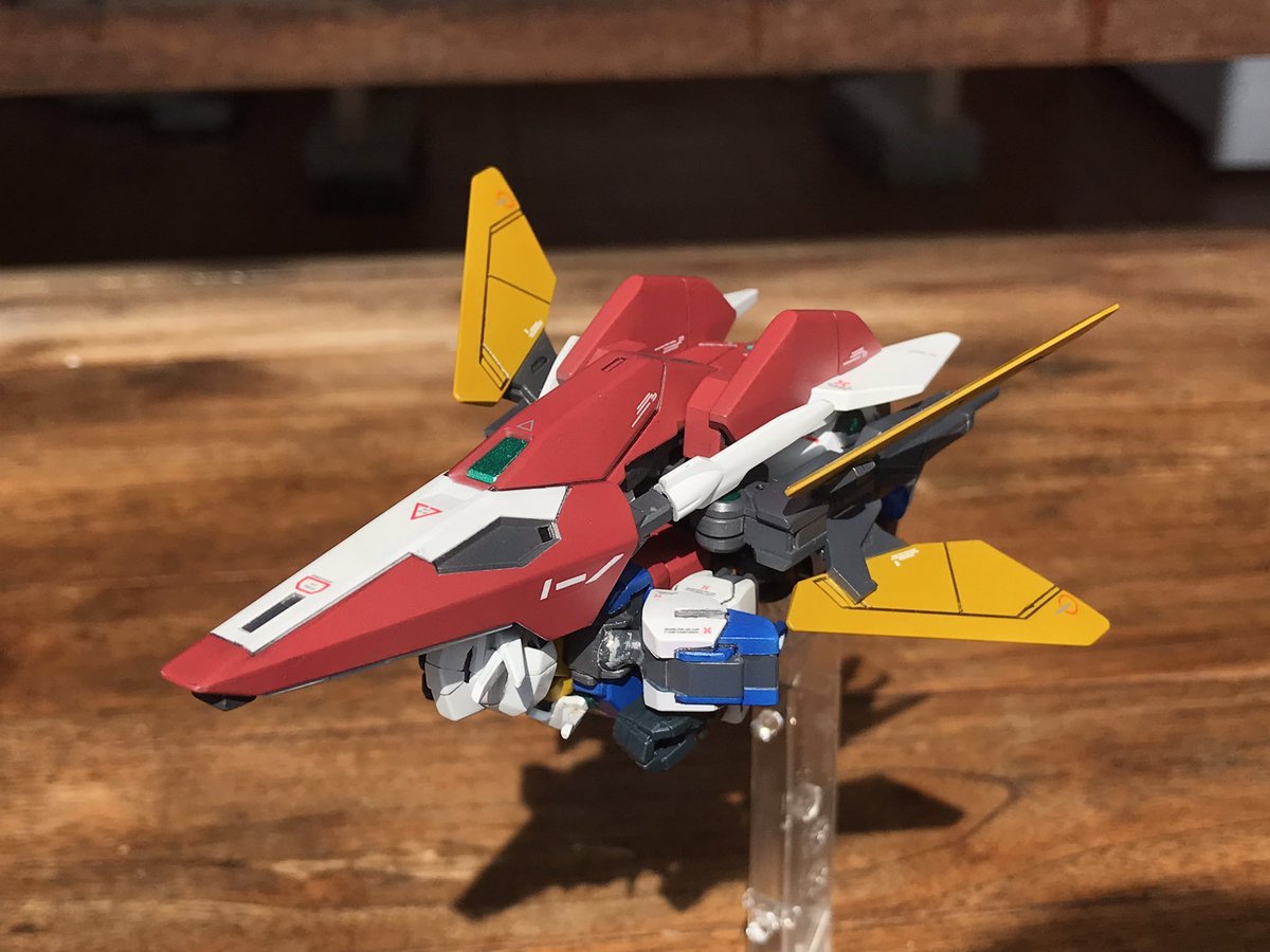 yattanemo's tweet photo. (1/2) And now for the custom Core Gundam: Core Gundam α!  Made it to go with α-Orion, and is fully compatible with the other PLANETS system armours.
Modified the joints because polycaps suck.

#gundam #gunpla #ガンプラ https://t.co/6CNkuVbl80