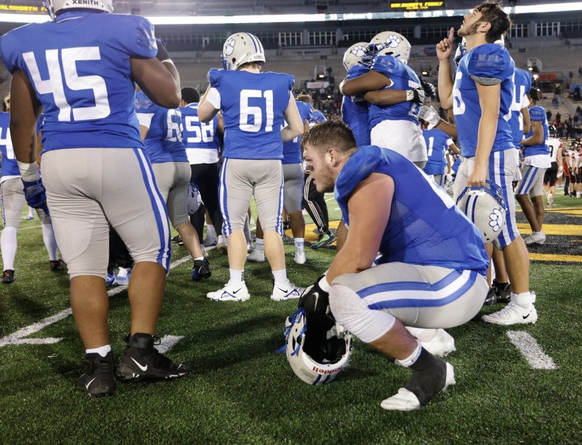ARustemeyer44's tweet photo. ✅2021 STATE CHAMP💍
✅AAA Lineman Of the Year
✅1st Team All-State
✅1st Team All-District
✅1st Team All-Conference
#66out https://t.co/FCKAQJp7r5