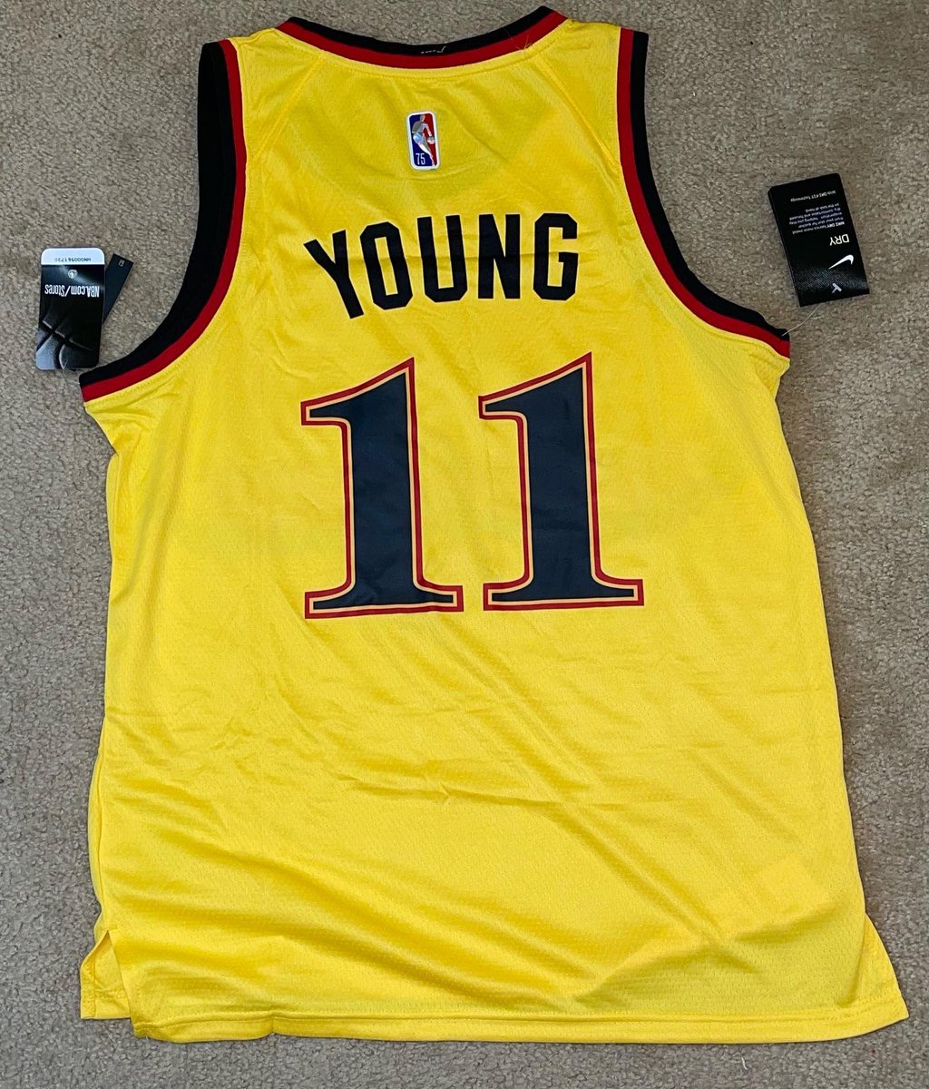 HUBapparel1's tweet photo. New city edition Hawks jersey at H.U.B.!!! https://t.co/D2EtyxB0KH