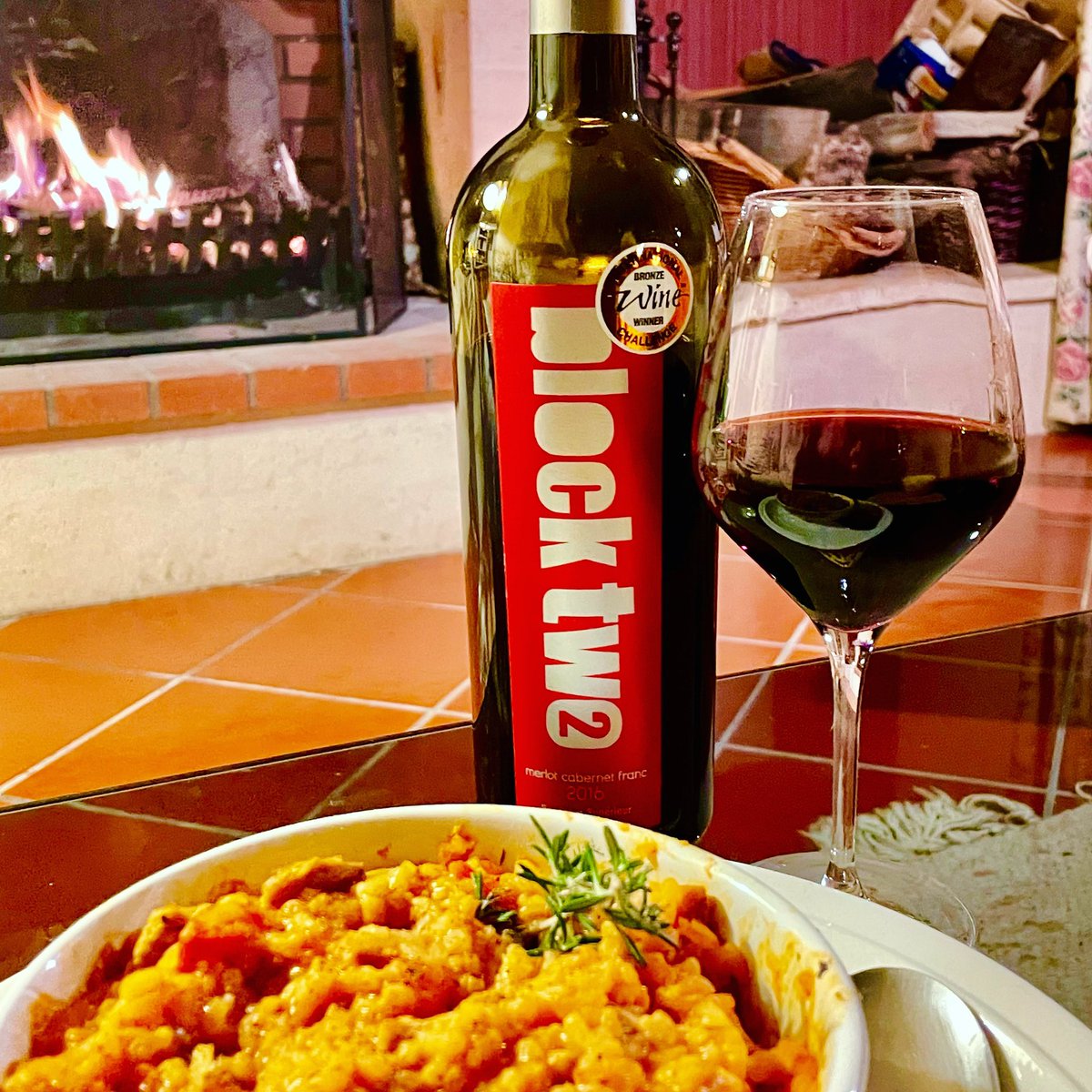 ParadiseRescued's tweet photo. One for you @theswirlingderv >>>> Increasingly loving the pairing of #Merlot with Mediterranean style rich tomato sauces. This caramelised onion and oven baked tomato #Risotto went so well with our #ParadiseRescued #BlockTwo Bordeaux #merlotcabfranc . One for your recipe book? https://t.co/6yJ0EFybJN