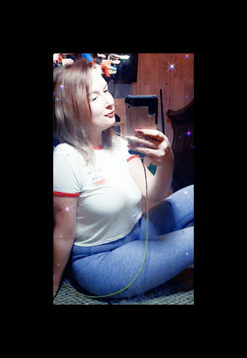 Bexka3's tweet photo. 🖕😍 https://t.co/1FUTT7rHIy
