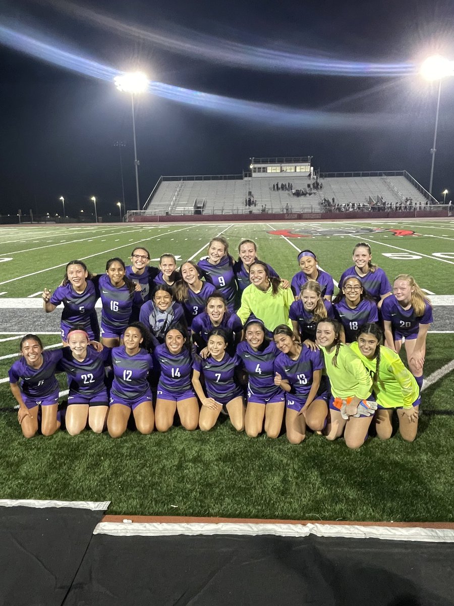 So dang proud of these girls!!! Kicking the season off with a 1-0 W 💜🐍⚽️