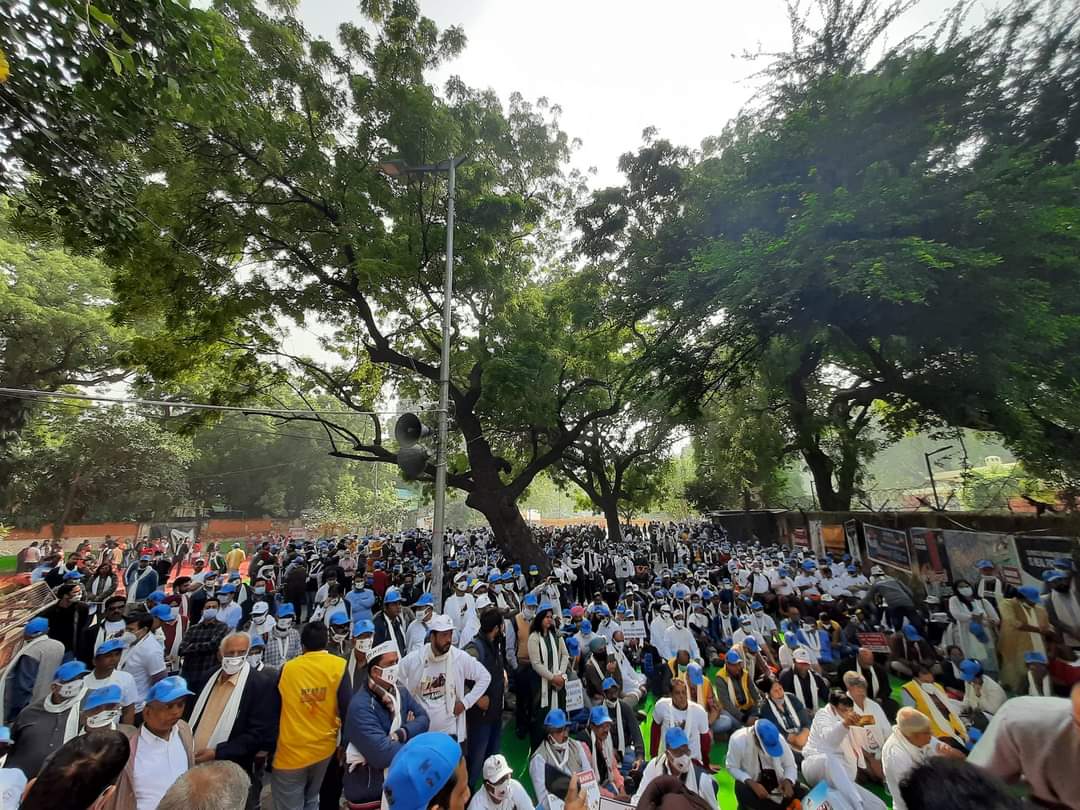 DeepakShukla314's tweet photo. Resist the draconian banking amendment Bill. Join hands. Please retweet.
@RahulGandhi
@MamataOfficial @SanjayAzadSln @yadavtejashwi @mkstalin @RakeshTikaitBKU @SitaramYechury @DrAMSinghvi @MahuaMoitra @yadavakhilesh @AnupamConnects @DrRituSingh_ 
#BankBachao_DeshBachao https://t.co/ON9TqidH7I