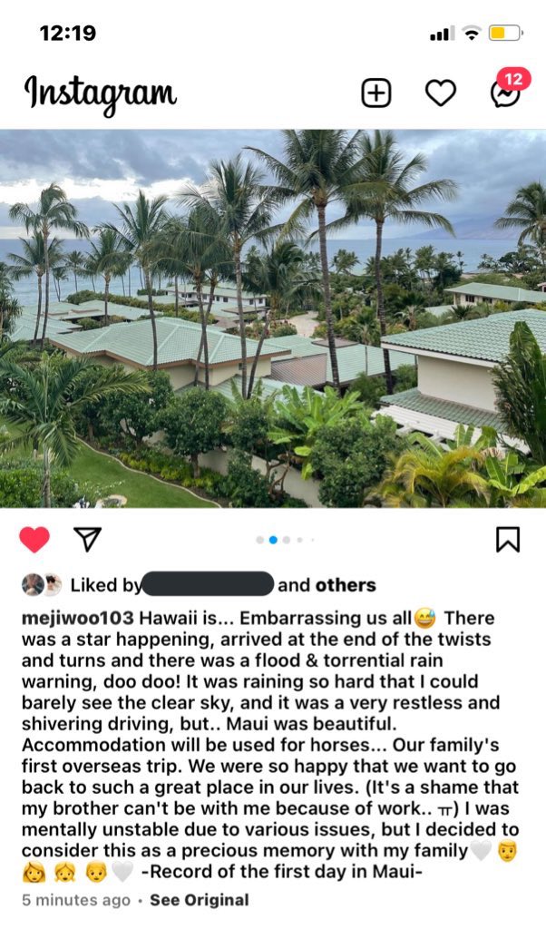 jkmilkis's tweet photo. ENTÃO O HOBI REALMENTE TAVA NO HAWAII COM A SUA FAMÍLIA,REPAREM QUE A JIWOO TA SEGURANDO UMA CÂMERA,SERÁ QUE VEM AÍ O VLOG COM O HOBI!!!???? https://t.co/wAY5awWZh8