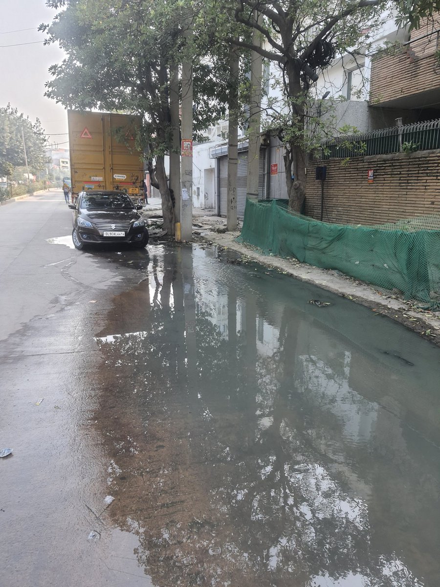 spickglobal's tweet photo. @SwachhBharatGov F 16 okhla Industrial  area 1 New Delhi sewer is overflowing for 2 years ....no permanent solution only temp cleaning happens every 2 weeks where is swach Bharat? https://t.co/87GzxRwcxj