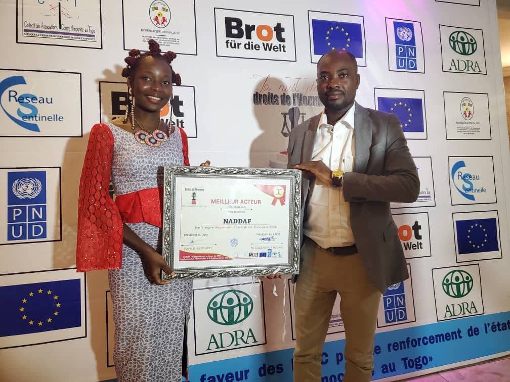 naddaf_officiel's tweet photo. NUIT DES DROITS DE L'HOMME AU TOGO
@naddaf_officiel MEILLEUR ACTEUR 2021 SUR LA RESPONSABILITÉ SOCIALE DES ENTREPRISES (RSE).
@CACITTOGO1 
@Asso_Sherpa https://t.co/F9rdu5qglR