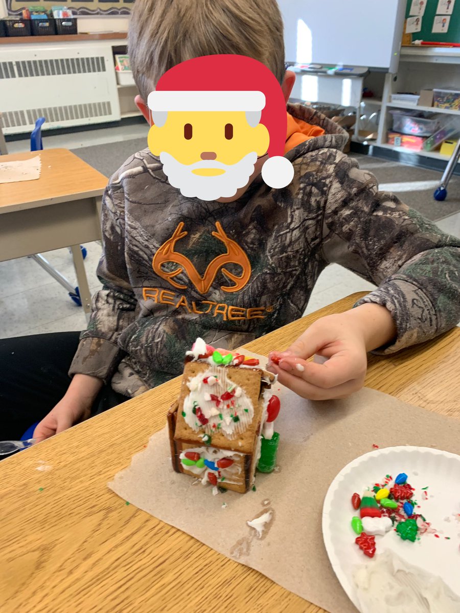 Of course we make gingerbread houses after learning about traditions in Germany! 🎄🇩🇪🎄<a href="/riverheights11/">riverheights</a> #celebrationsaroundtheworld