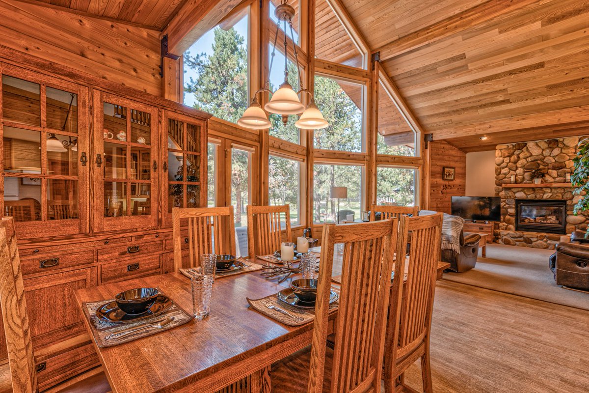 VPSunriver's tweet photo. Have a large family looking to gather in the same place but need a mother-in-law suite or space for the couple that prefers a little more privacy than staying under the same roof? Then check out both of our Wood Duck Drive properties 55905 and 55907! 
https://t.co/SAK0H5itjV https://t.co/MLQVUVYyu7