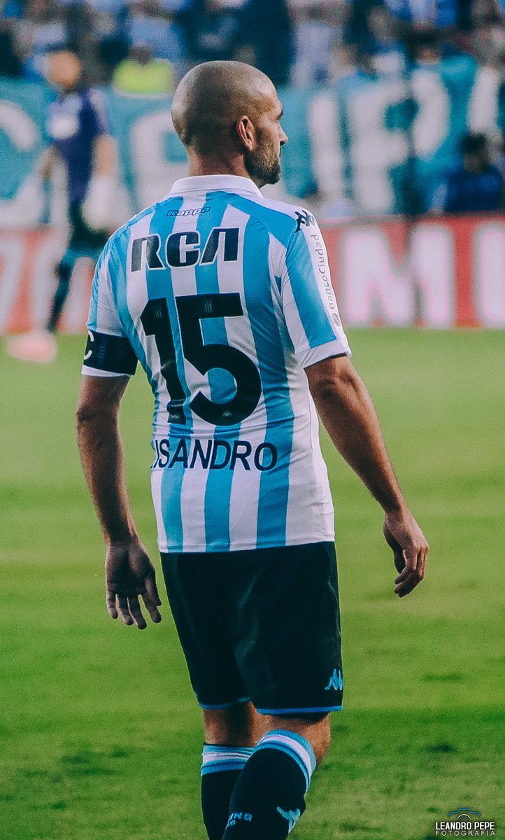1903Academia's tweet photo. Mañana despediremos al mejor jugador y máximo goleador de @RacingClub en el Siglo XXI.

Se fue goleador de AFA y volvió para ser CAMPEÓN de Liga y del Trofeo de Campeones…y otra vez goleador de AFA.

El mejor de todos los que salieron del Tita: LISANDRO LÓPEZ 🟦⬜️ https://t.co/qxibplLrPt
