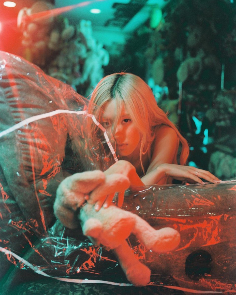 How does getting one song cover a month from Rosé sound to you guys? Retweet if you support it. #MAMAVOTE  #rosé