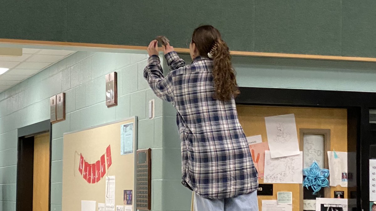 Coogs are feeling the holiday spirit! First with Mrs. Nguyen getting Grinched by the CO23, ugly sweater day, followed by holiday decorating— we’re surely feeling the joy!

#clarktexas #NISDLegends #orchestra #clarkcougars #concert <a href="/NISDClark/">Tom C. Clark HS</a>