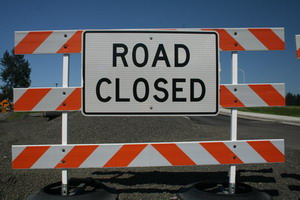 ClaremorePolice's tweet photo. The entrance to the turnpike is open and could be an alternate route to get to the west side of Claremore. Traveling east Blue Starr to Lake Road is still the best available route.
Please avoid the area if possible to avoid the traffic congestion. https://t.co/wfpcqlFbac