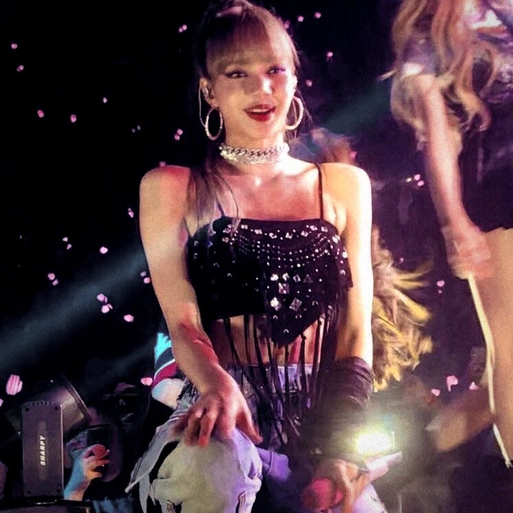 this is how lisa looks like in real life