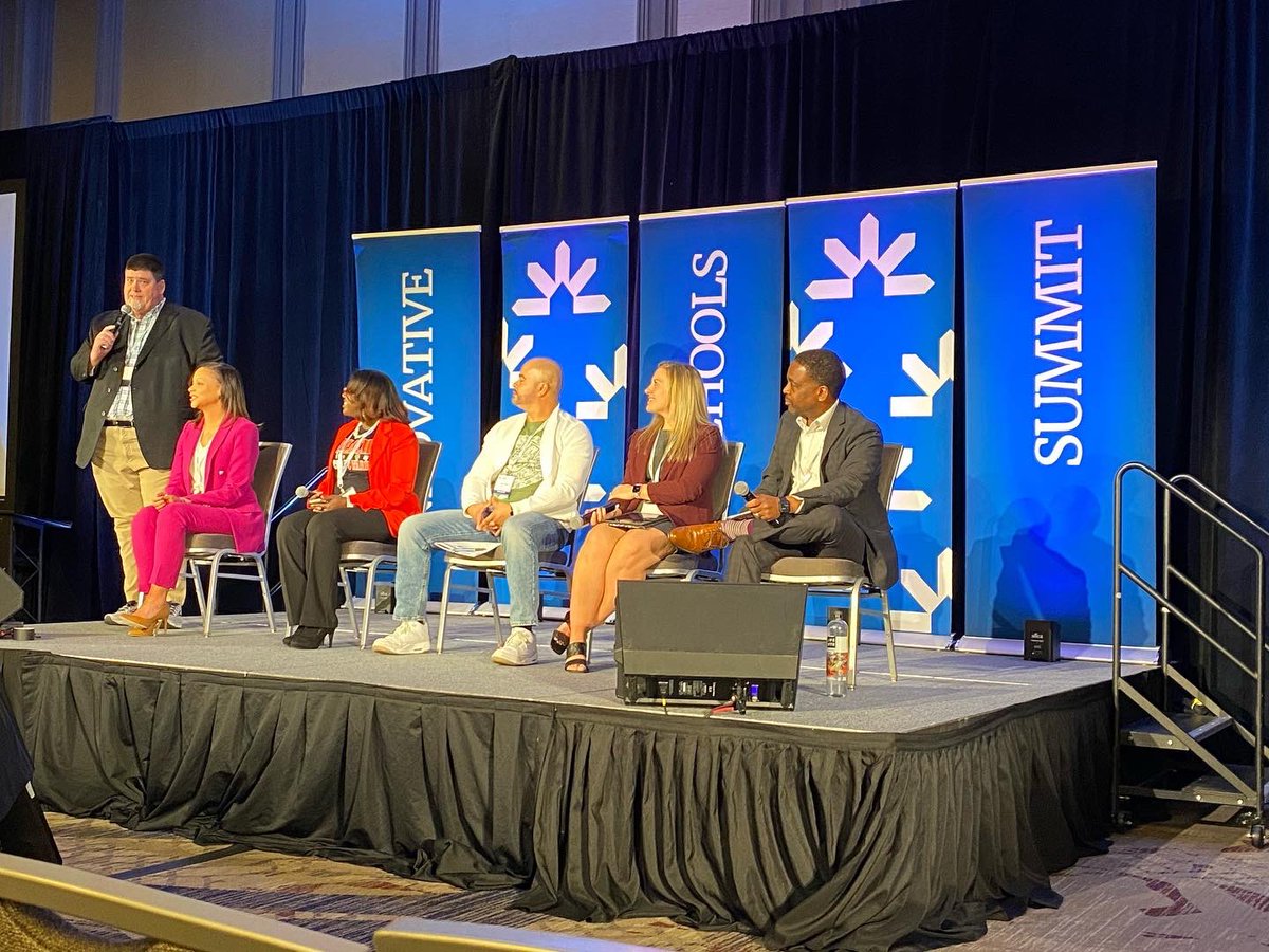 integratedk12's tweet photo. First day of ISS was a huge! Love presenting and hearing from our educator friends! #integratedk12 #disruptingthenormedu #innovativeschoolssummit #conferencepresenters https://t.co/meyho6stPO