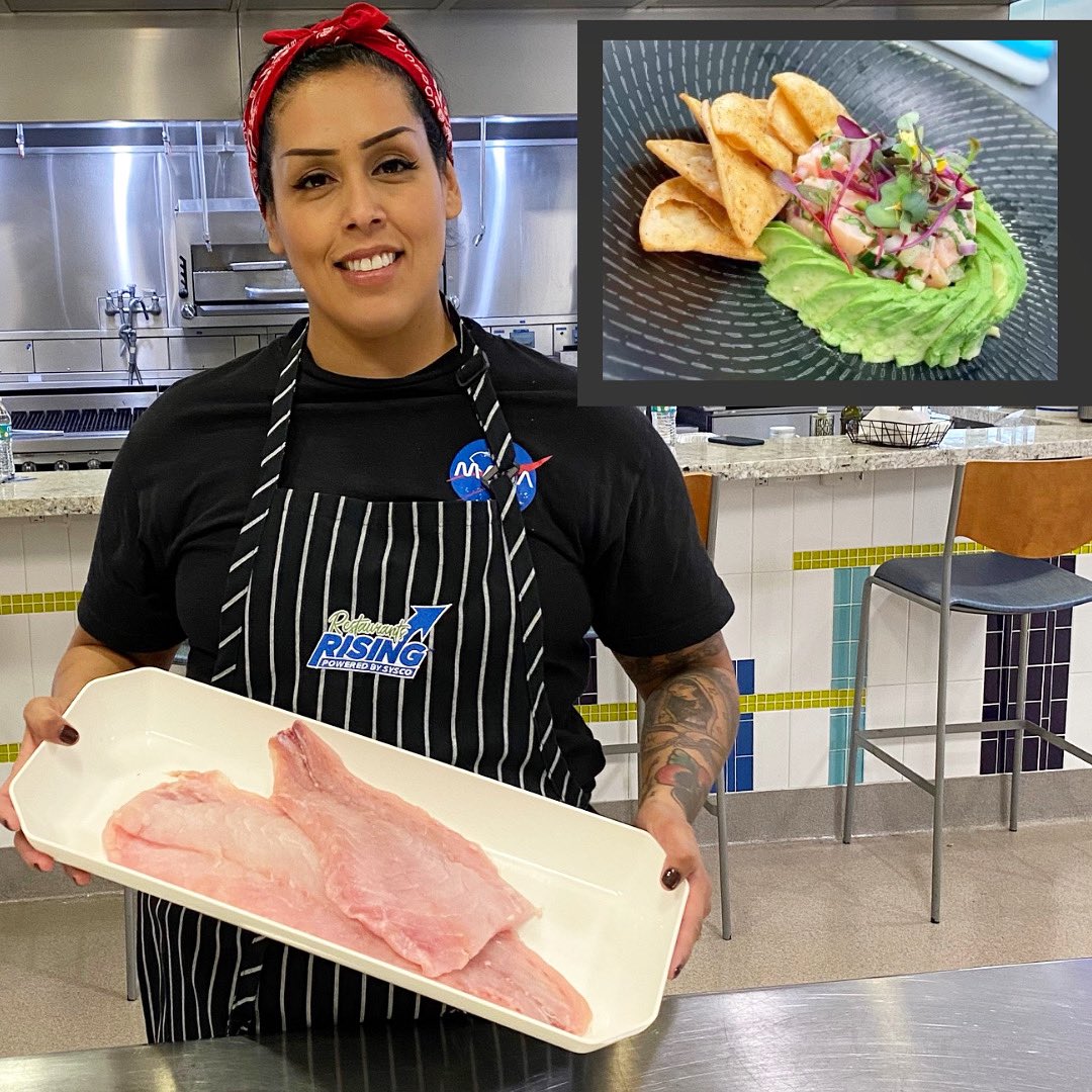 lusamerica_fish's tweet photo. Chef Liz from Sysco Riverside holding our local California rockfish (aka rock cod) which she prepared into a beautiful ceviche! ๐๐ฅ๐
#eatlocal #westcoastgroundfish #rockfish #rockcod #chef #ceviche @Sysco #eatseafoodamerica https://t.co/KkjlV0KdYS