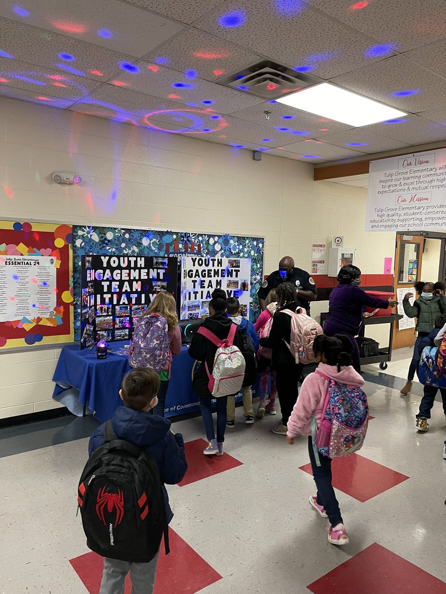 Our <a href="/TulipGroveES/">Tulip Grove Elementary School</a> tigers became junior police today! Fun music, fun lights, and police badge stickers make for an exciting morning. We appreciate the ❤️ and support we get from <a href="/MNPDNashville/">Metro Nashville PD</a>