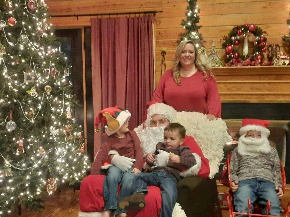 MrsBelcher08's tweet photo. Dec 10th:  Here is a picture from last year with our handsome Santa! We were anxious about the idea of visiting a random Santa so we were blessed to have our own Santa show up for our boys and nieces! 

My husband isn't a dress up kind of guy so this shows alot of love!🤣 https://t.co/59bsicmVjf