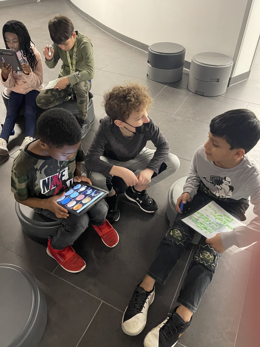 Our amazing 3rd grade Science teacher had us prepared to learn more interesting facts about the different planets. We also got to share the new facts that we learned today.<a href="/BoydBlackhawks/">AltonBoydElementary</a>