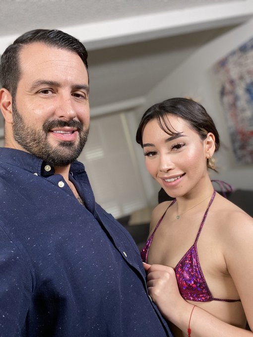 Great scene with @AriaLeexxx today for @bjraw_ https://t.co/xubNKaMgXK<a class="tags" target="_blank" title="On Twitter" href="/?out=eyJ0eXAiOiJKV1QiLCJhbGciOiJIUzUxMiJ9.eyJpYXQiOjE3MjE3MDAwNjUsImlzcyI6InR3cG9ybnN0YXJzLmNvbSIsIm5iZiI6MTcyMTcwMDA2NSwiZXhwIjoxNzUzMjM2MDY1LCJyZWRpcmVjdF91cmwiOiJodHRwczovL3R3aXR0ZXIuY29tL0FyaWFMZWV4eHgifQ.H16oghJoEoNOQv-IWF5-ryIcZ_mCbjdxa3fxYRM8SsPub1GClq4-pgzJKa98-effJxQKa7GxNIHbT4f1GqxQ6w">@AriaLeexxx</a><a class="tags" target="_blank" title="On Twitter" href="/?out=eyJ0eXAiOiJKV1QiLCJhbGciOiJIUzUxMiJ9.eyJpYXQiOjE3MjE3MDAwNjUsImlzcyI6InR3cG9ybnN0YXJzLmNvbSIsIm5iZiI6MTcyMTcwMDA2NSwiZXhwIjoxNzUzMjM2MDY1LCJyZWRpcmVjdF91cmwiOiJodHRwczovL3R3aXR0ZXIuY29tL2JqcmF3XyJ9.fY6WwZb-ZXLUjg2GHG0fi4uiMH1fnhiuw-b9MrbO2CI2DrEzUWHAibWzmT2mD9N_XfYxsFEbd39uEME9NZxkdg">@bjraw_</a><a href="/tag/mvsales"class="tags"><span>#mvsales</span></a><a href="/tag/mvboys"class="tags"><span>#mvboys</span></a>