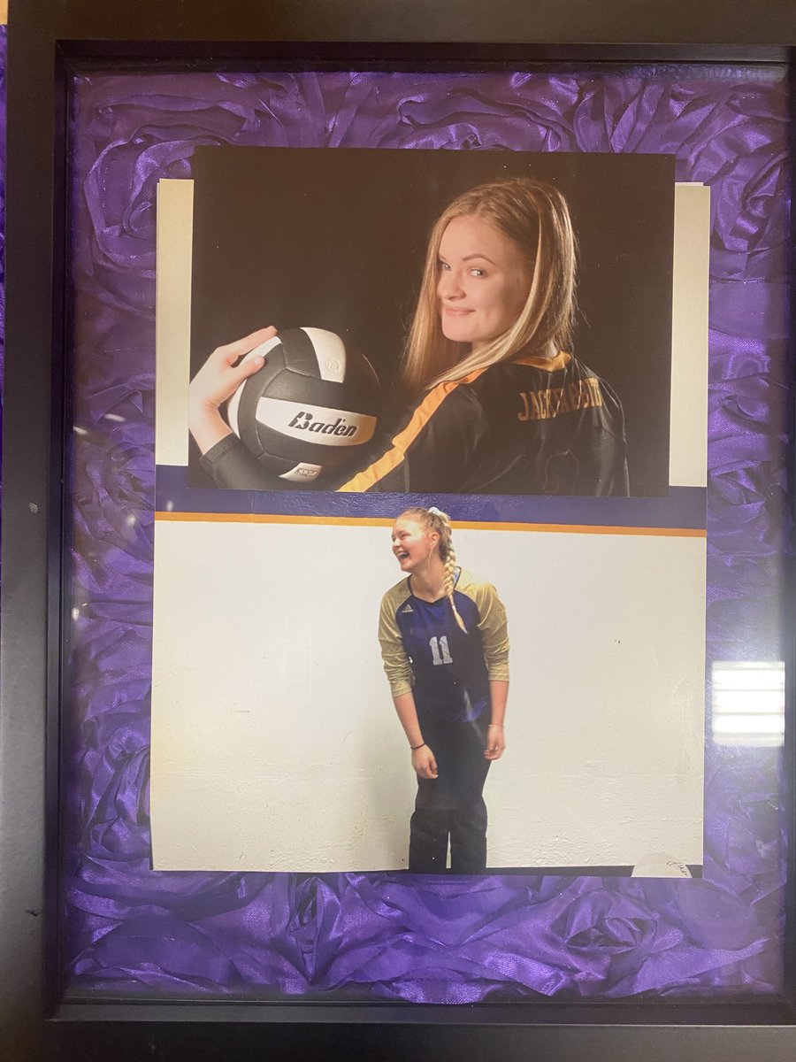 GHS_Owls's tweet photo. Congratulations, Emma Price for signing with ⁦@BRAVESSPORTS⁩  to play volleyball. Gig’em Owls! #ChooseTheOriginal ⁦@ghs2022⁩  ⁦@ladyowls_ghs⁩ https://t.co/9xPUl76CDO