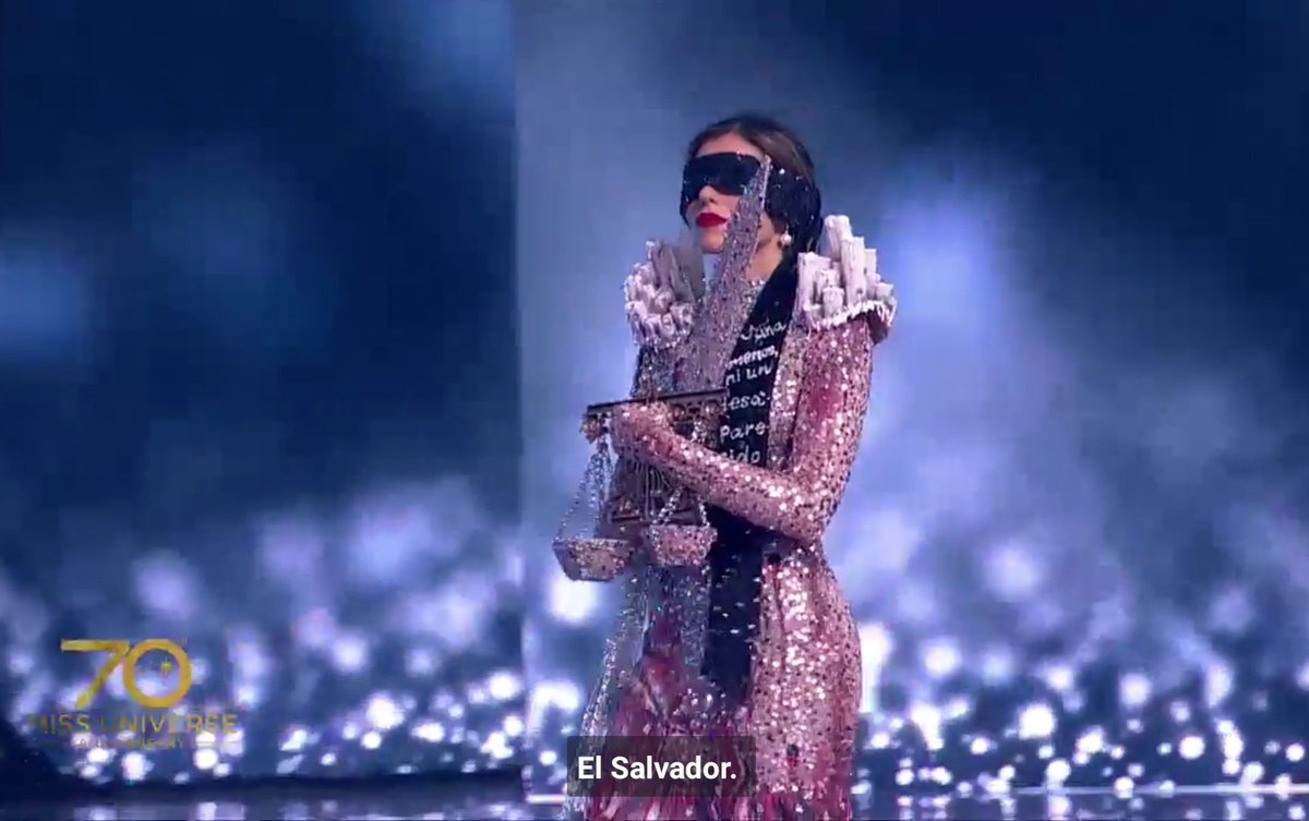 Miss El Salvador demostró que esa plataforma de millones de personas debe ser utilizada para denunciar y concientizar, ese es el verdadero traje típico, eso nos caracteriza,lamentablemente hoy por hoy ESO SOMOS, una fosa común. <a href="/alegavidiasv/">Alejandra Gavidia</a>