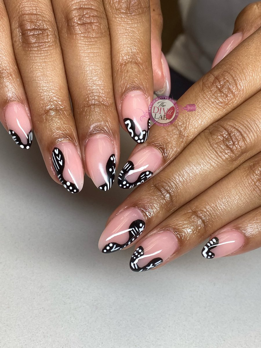 TheDivaLabNY's tweet photo. Some #artwork these past weeks… #nailart #blackownedbusiness #haitian https://t.co/qTU6rZaB2G