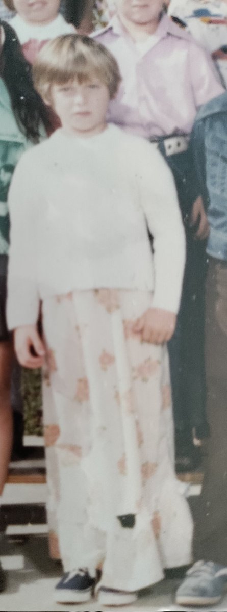 DoesItMatterTC's tweet photo. I got 7:12 into "just like that" and I realized I was never like that.

I'm so NOT sorry, I don't give a shit abt fashion.

I'm a damned hippie w messy hair. Always have been &amp; #UnDyed  at53 is who I am.

#TeamMiranda @CynthiaNixon there is a reason I believe in you. Integrity. https://t.co/DkayPQmVYW