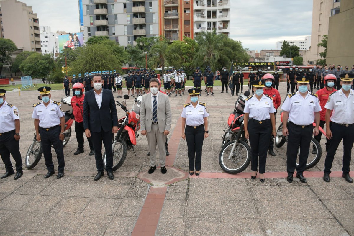 miguelsiciliano's tweet photo. Acompañé en nombre de la @MuniCba al ministro de Seguridad, @alfonmosquera, y la Jefa de @PoliciaCbaOf, Liliana Zarate, en el lanzamiento del Operativo Fiestas de la ciudad Capital. Vamos a seguir trabajando junt@s, porque esta es la manera de salir adelante. https://t.co/y1SOUrDZYm