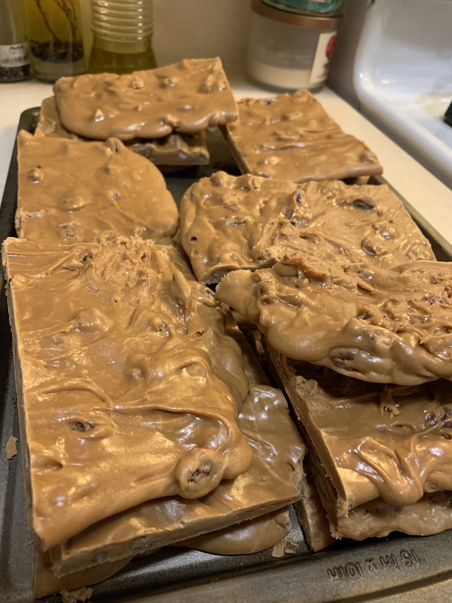 LiviSymone's tweet photo. 🗣I got the bricks..
This is what 6 hrs of stirring looks like. Pray for my arm please 😭
Remember, y’all have a few more days to get your orders in before Christmas. 😎
#pecancandy #pralines https://t.co/ldUMELM6gQ