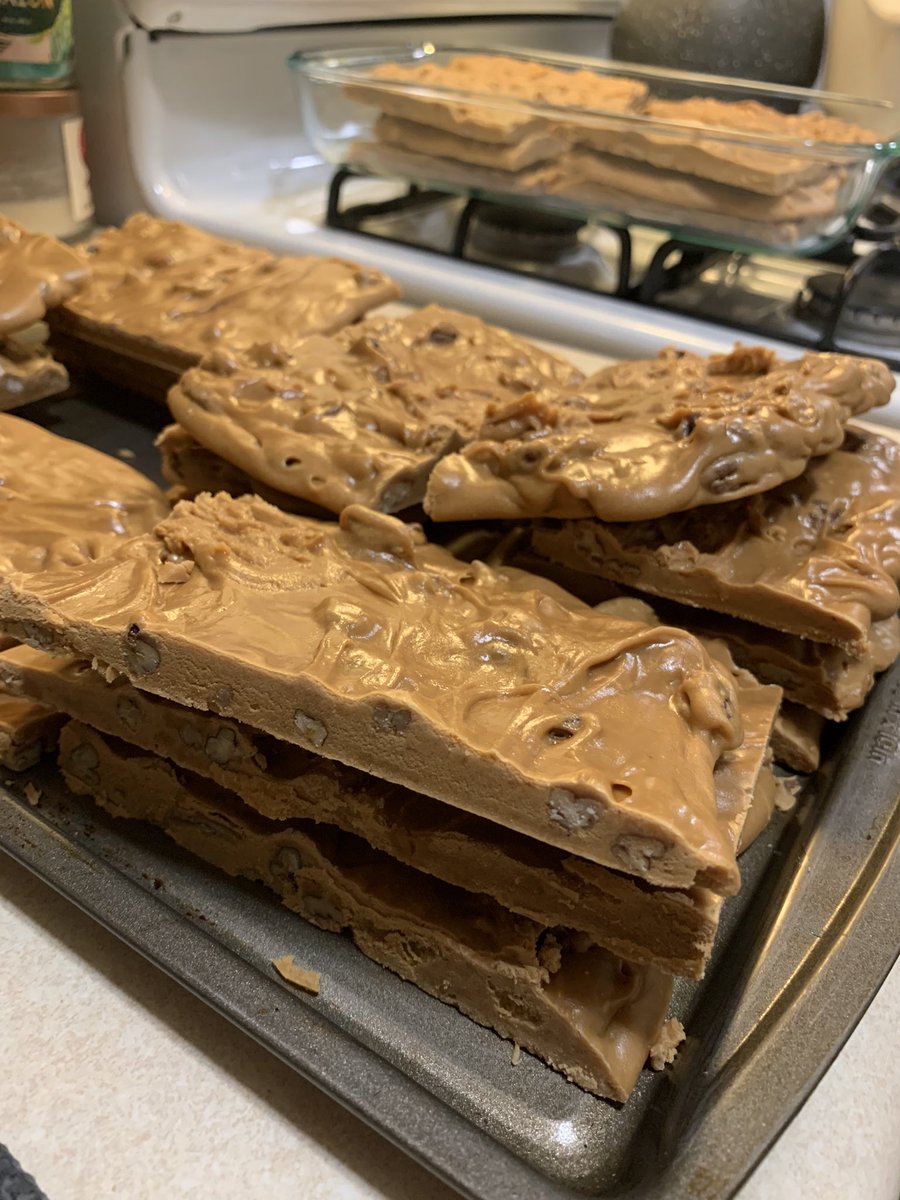 LiviSymone's tweet photo. 🗣I got the bricks..
This is what 6 hrs of stirring looks like. Pray for my arm please 😭
Remember, y’all have a few more days to get your orders in before Christmas. 😎
#pecancandy #pralines https://t.co/ldUMELM6gQ