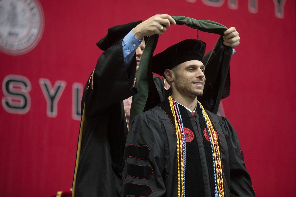 PennWCalifornia's tweet photo. 2021 Winter Commencement for Cal U's School of Graduate Studies and Research starts in 15 minutes. Can't attend the event? Watch the livestream at https://t.co/X2K89ocmKJ.
#CalUComm https://t.co/dzki0Cf9Ly